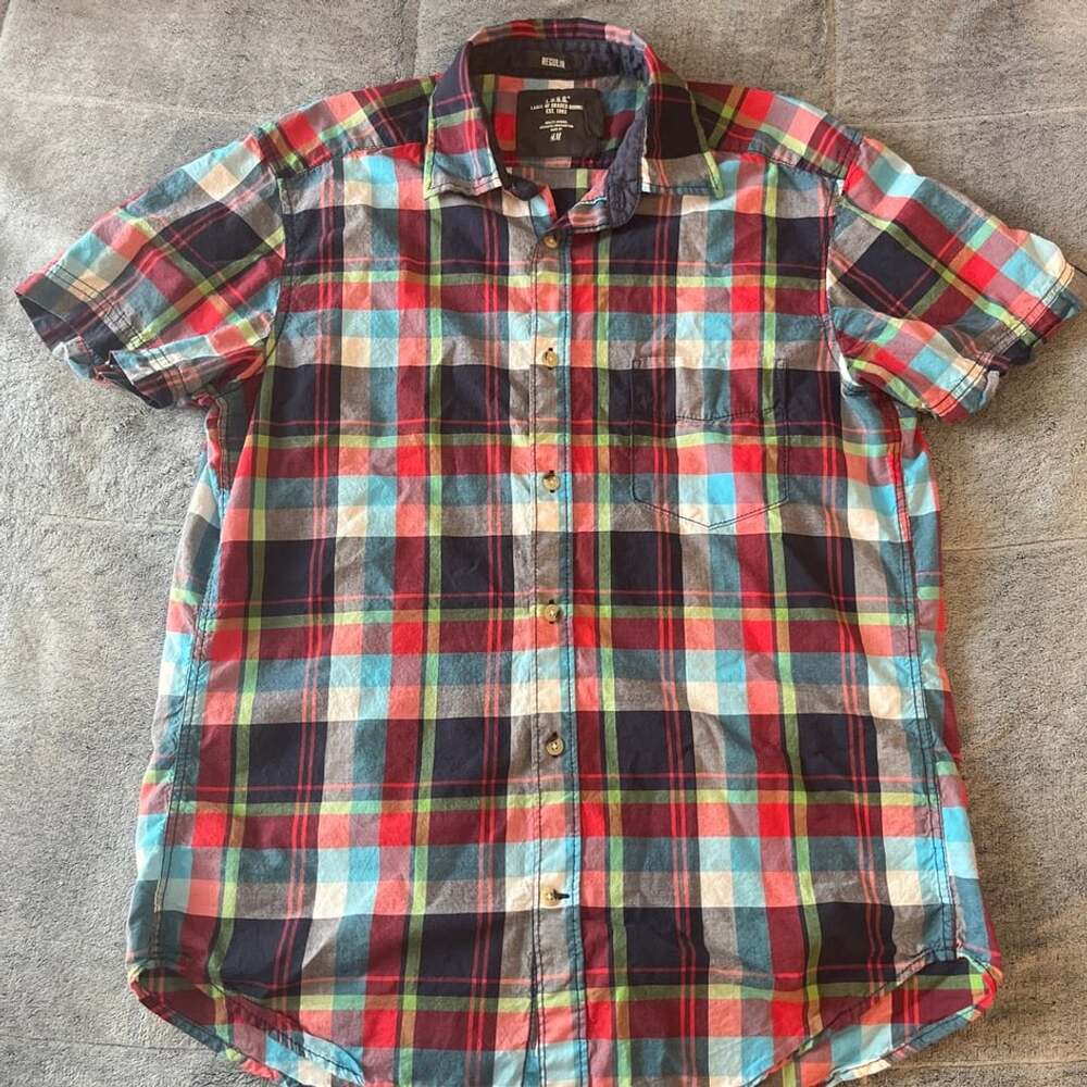 H&M L.O.G.G. Plaid Short Sleeve Button Down Shirt Regular Fit